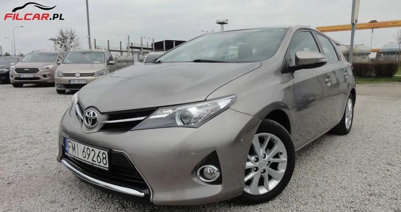 Toyota Auris cena 49990 przebieg: 61000, rok produkcji 2012 z Nowe Miasto nad Pilicą małe 232